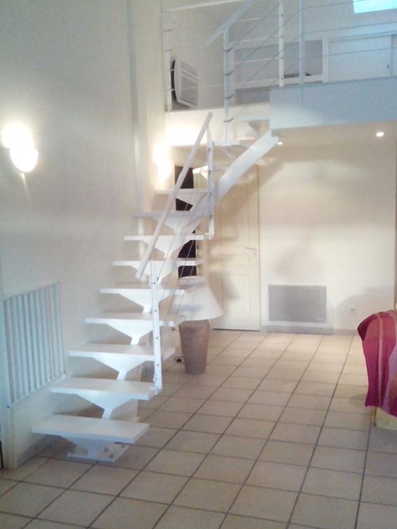 escaliers minimalistes a biarritz ibarkalde.