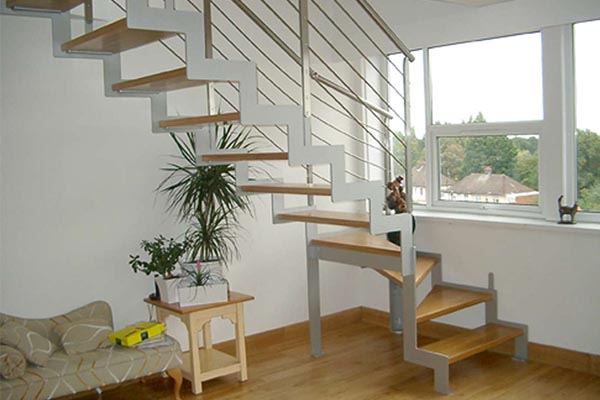 escaleras compensadas para colocar en las esquinas de las viviendas de bilbao-bizkaia