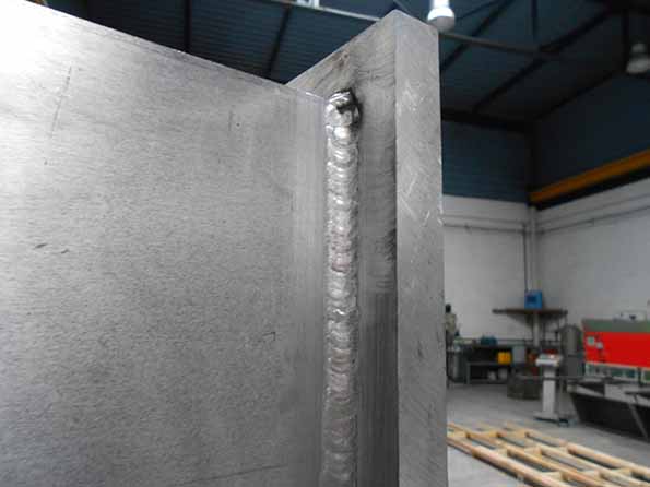 cordones de soldadura en aluminio para la fabricacion de tolvas y depositos